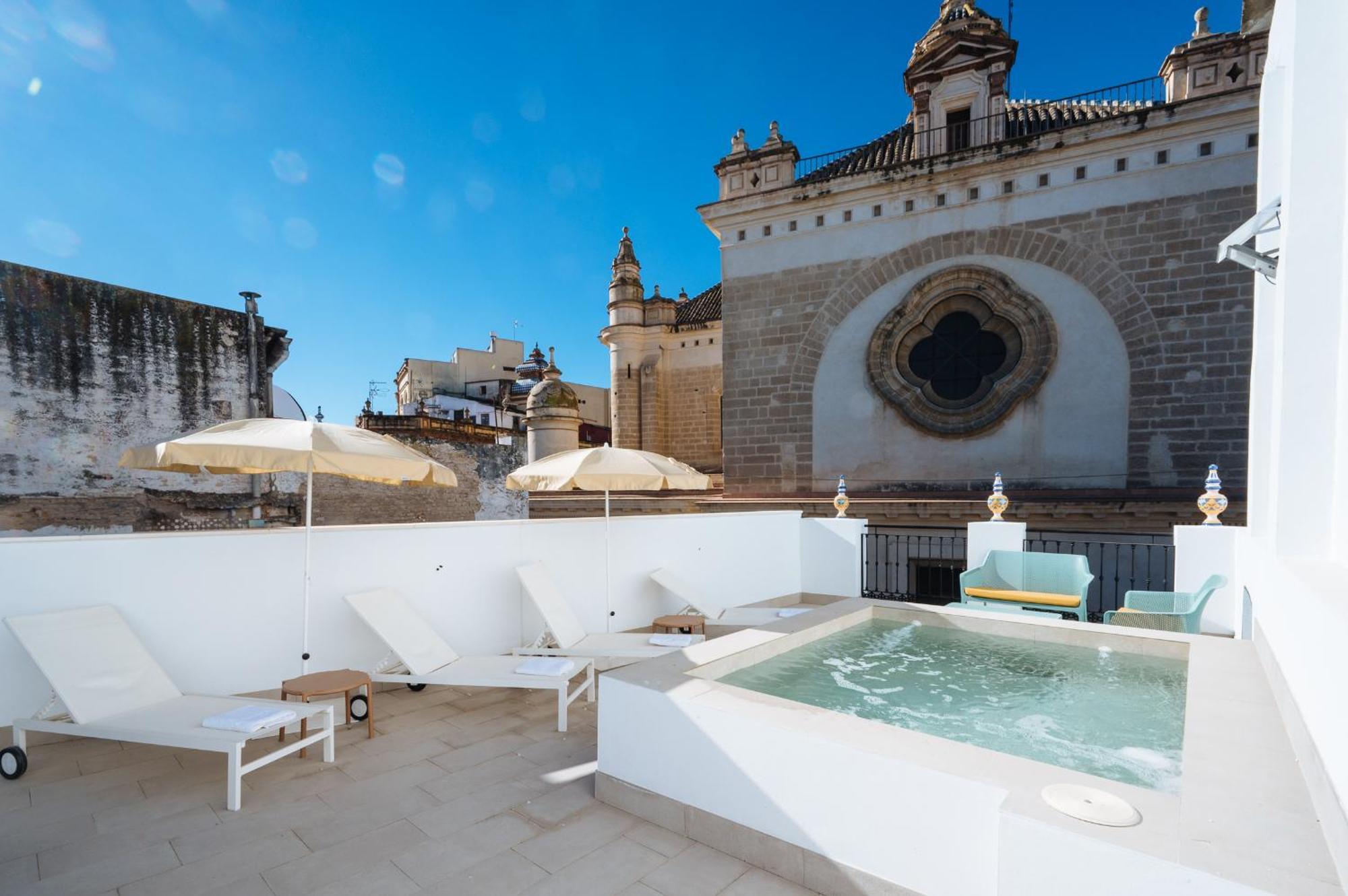 Ninesuites Cathedral Sevilla Bagian luar foto